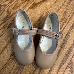Capezio Tan Tap Shoes - 8 kids